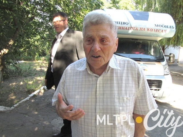 Леонид Абрамович радуется, что теперь его дом и его охраняет Всевышний