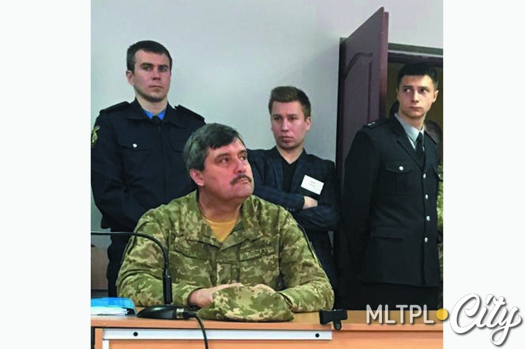 На последнее заседание генерал-майор Назаров явился простой военной форме