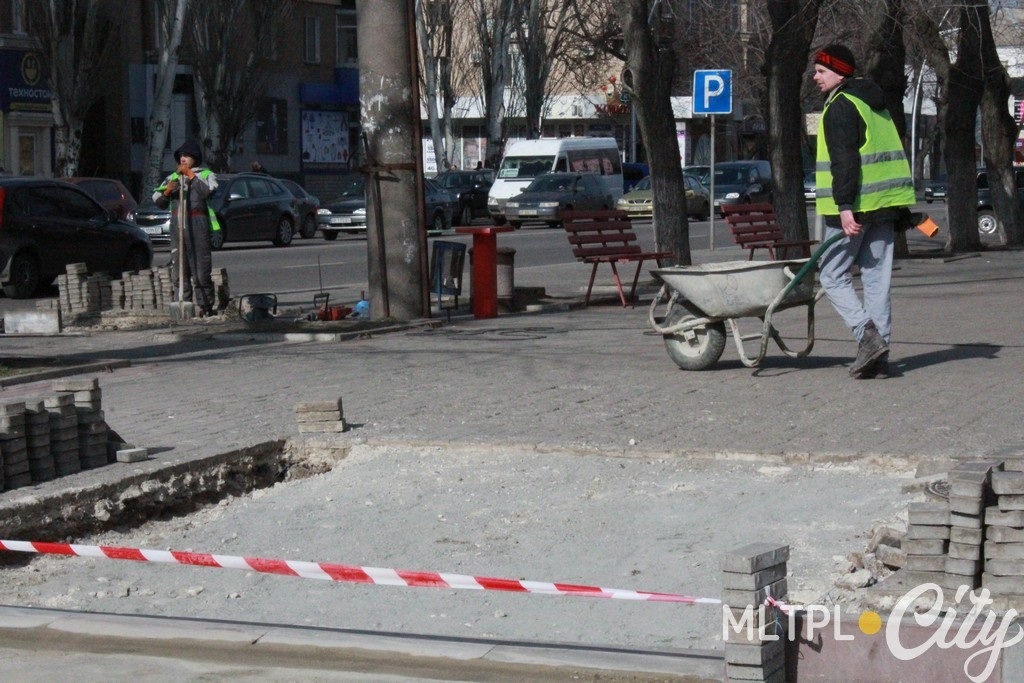 Некоторые тротуары в городе все же переделывают в соответствии с требованиями инклюзивности