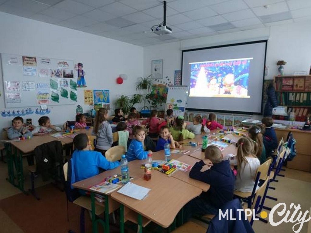  В першу чергу зроблені ремонти та оновлена матеріально-технічна база освітнього комунального закладу