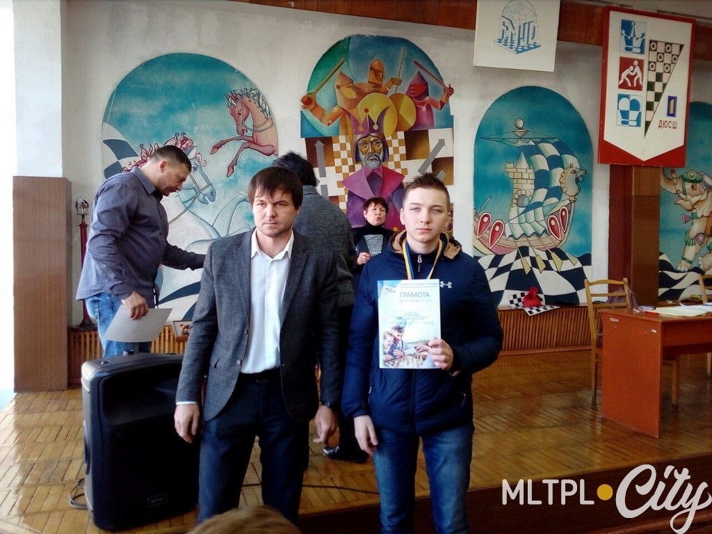 В личном зачете на 1-й доске 3-е место у Богдана Аверина