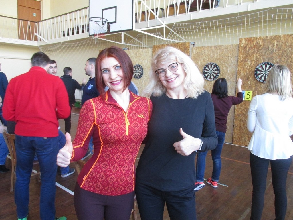 Марина Васецкая позвала на дартс Инну Дюкареву и других подруг