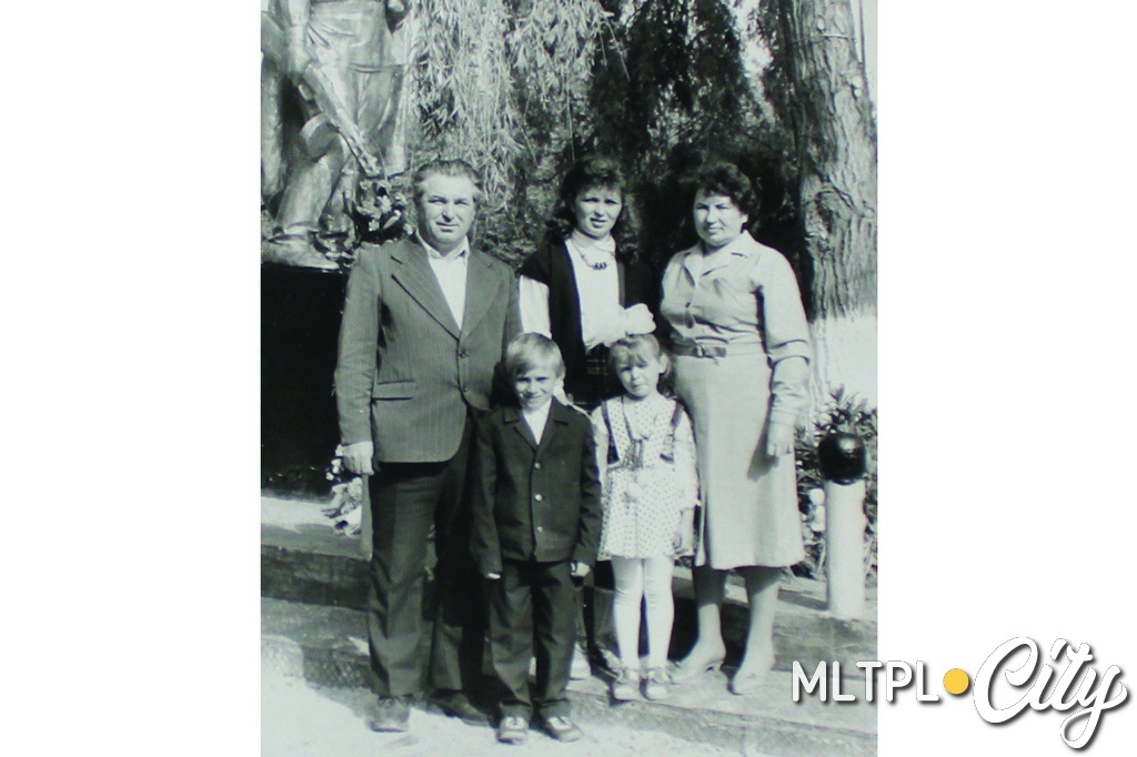 Григорий Маркович, Любовь Васильевна с дочерью и внуками
