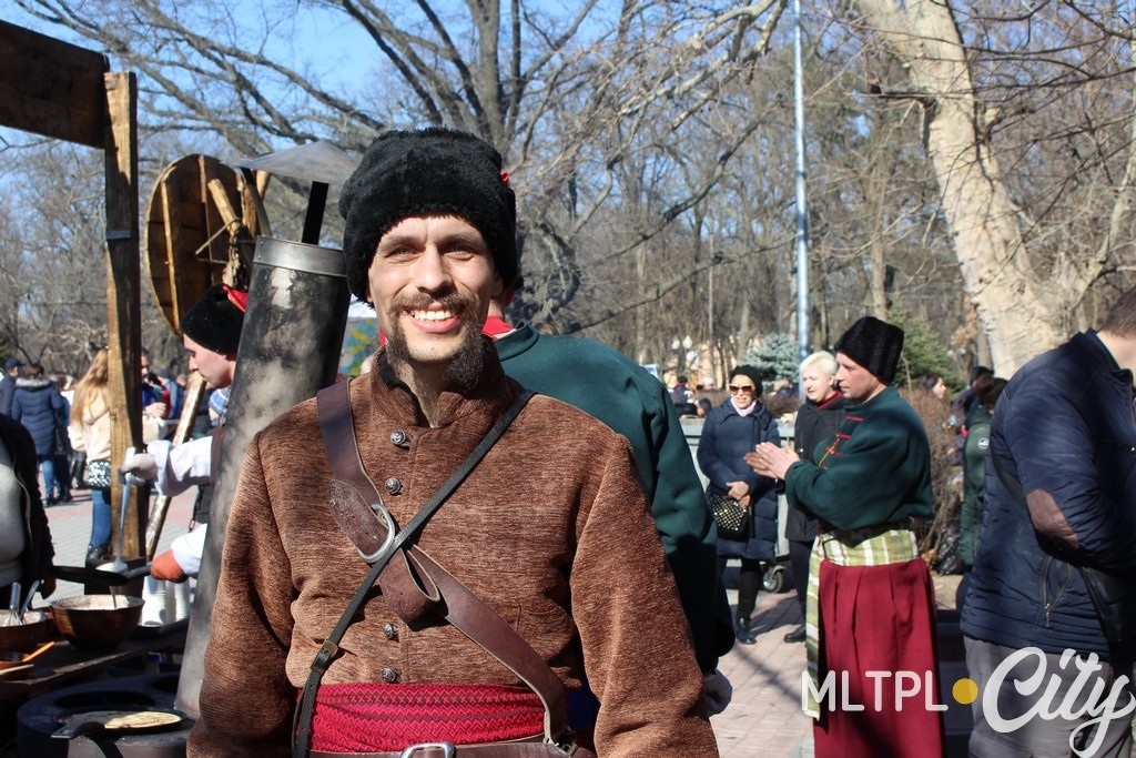 Андрей Лютый: «Мы приехали накормить мелитопольцев и пригласить к участию в казацких забавах!»
