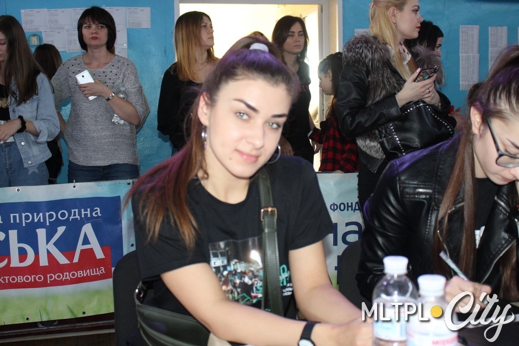 В жюри была гостья из Харькова - профессиональный танцор Карина Купреева