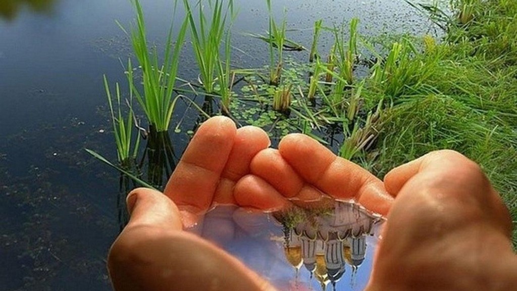 В Чистый четверг вода обладает особыми свойствами, способными очистить дух и оздоровить тело