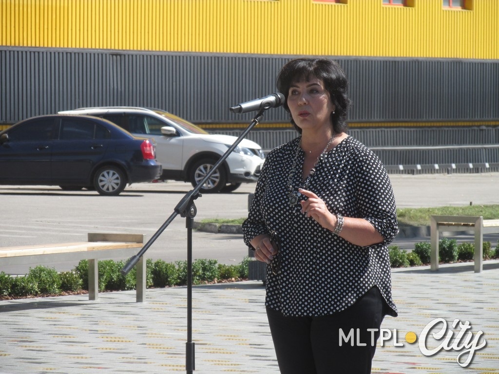Выступает член мелитопольского Комитета содействия возвращению крымских татар на историческую родину Лейла Ибрагимова