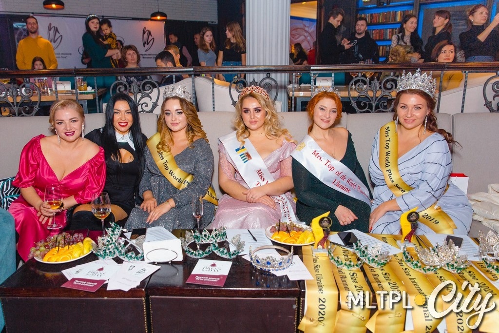 Победительницы прошлого года пришли поддержать  участниц конкурса красоты-2020