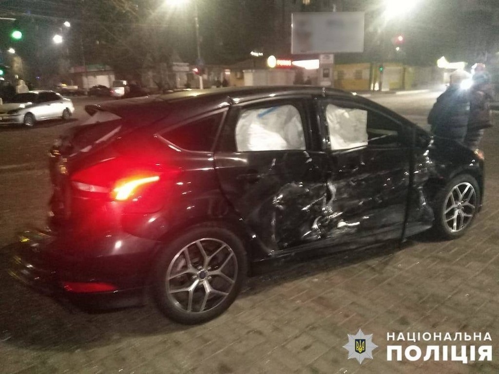 Автомобили попавшие в ДТП уничтожены полностью