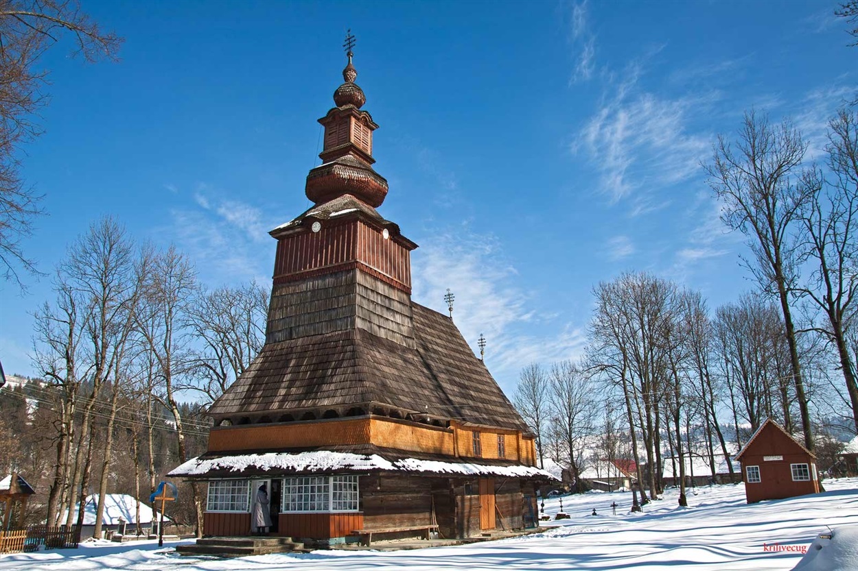Старовинна дерев’яна церква