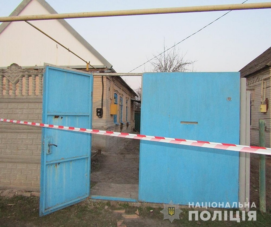 Жители ул. Профессора Танатара обратились в полицию, встревоженные тем, что соседка уже несколько дней не выходит из дома
