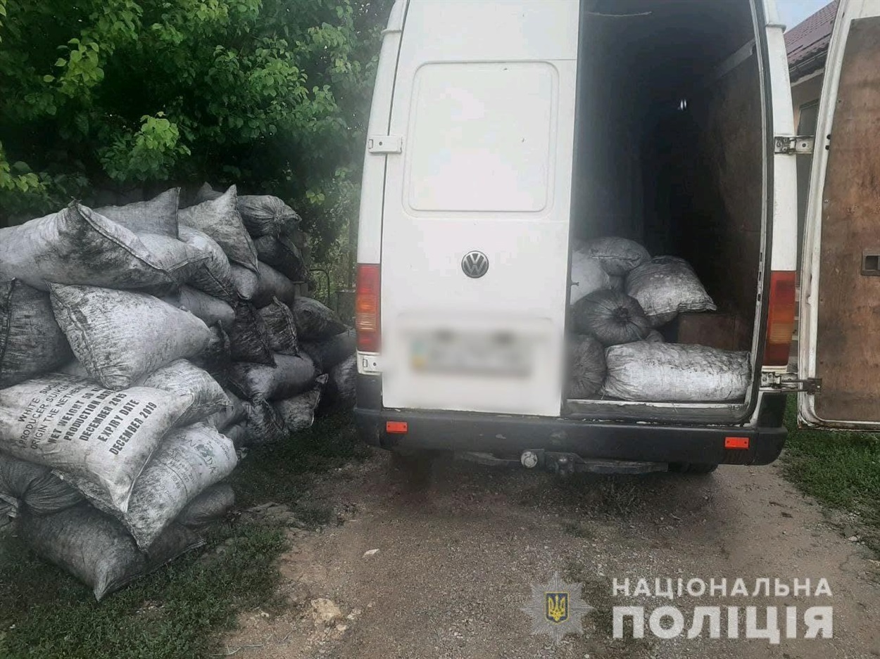 Протягом одного дня вони викрадали від 5-ти до 30-ти тонн вантажу