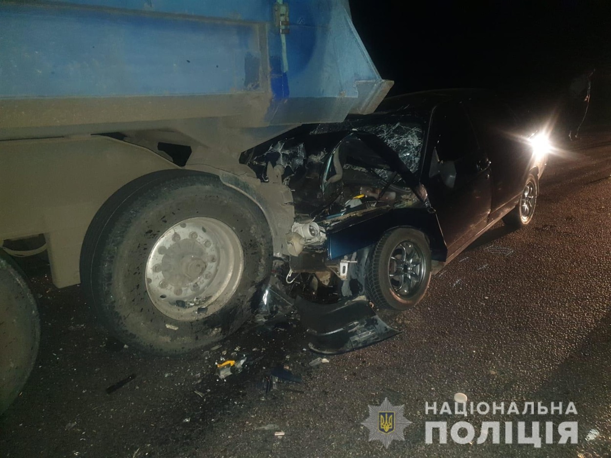 В результате аварии водитель и пассажир автомобиля «ВАЗ»