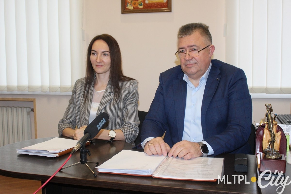 Навантаження на кожного суддю становить в середньому на рік близько 1256 справ