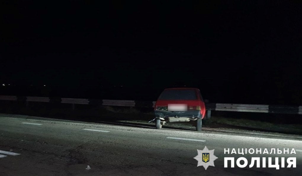 Відносно 31-річного мешканця Мелітополя, водія автомобіля «ЗАЗ-1102», поліцейськими складено адмінпротокол 