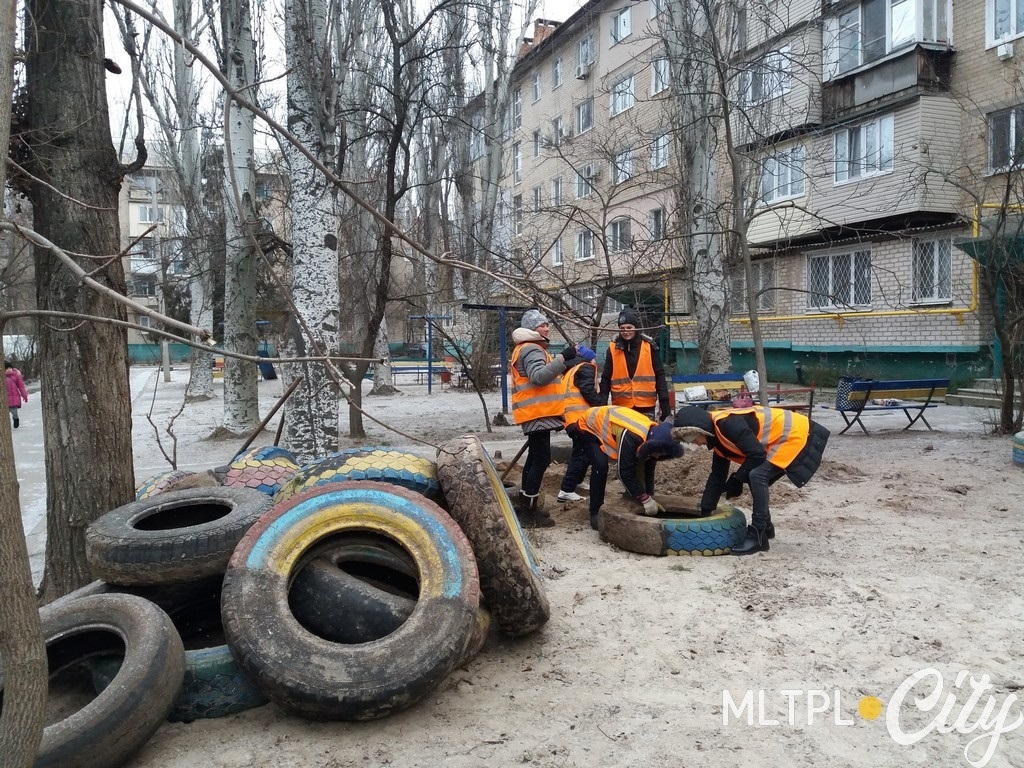 Станом на 13 січня було приведено до ладу 80 прибудинкових територій