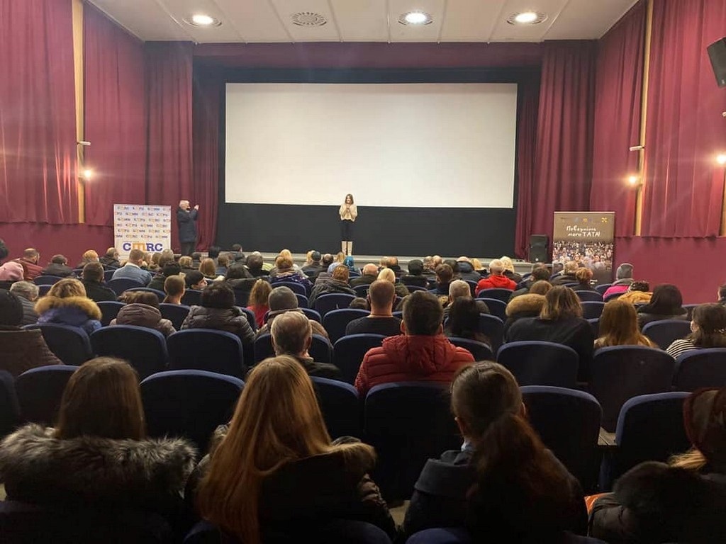 Картина відображає проблему порушення прав лише двох категорій дітей