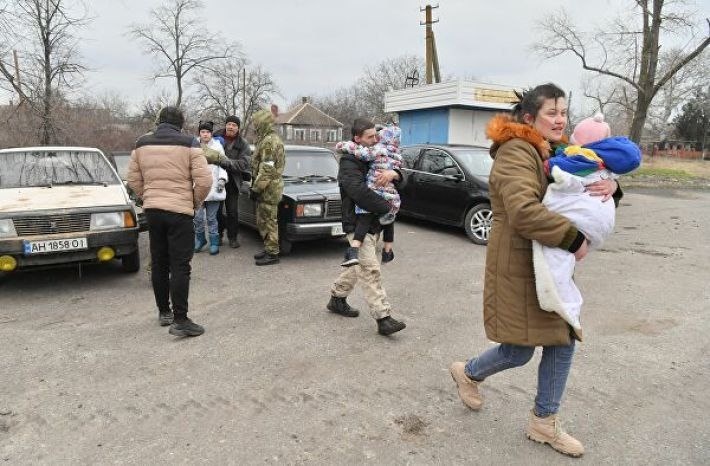 Біженці з Маріуполі. 